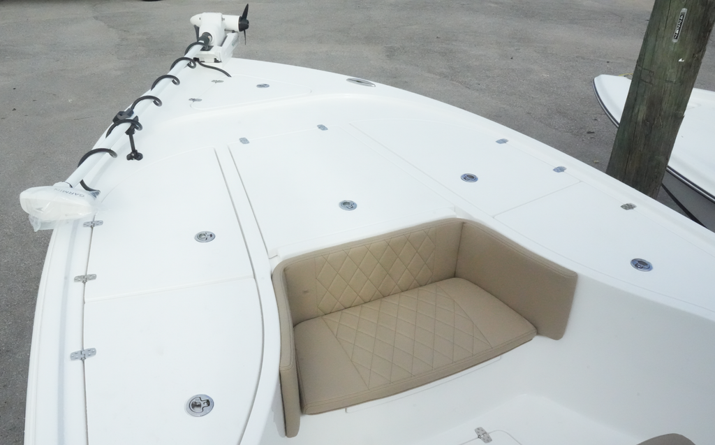 Front deck of the Blazer Bay 2700 Hybrid complete with step-up cushion.